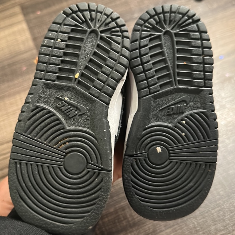 Panda Dunks - Picture 2 of 3